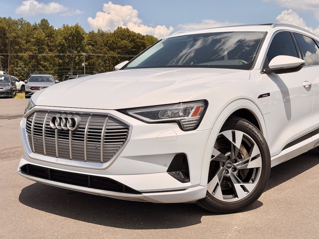 Used 2022 Audi e-tron Premium SUV