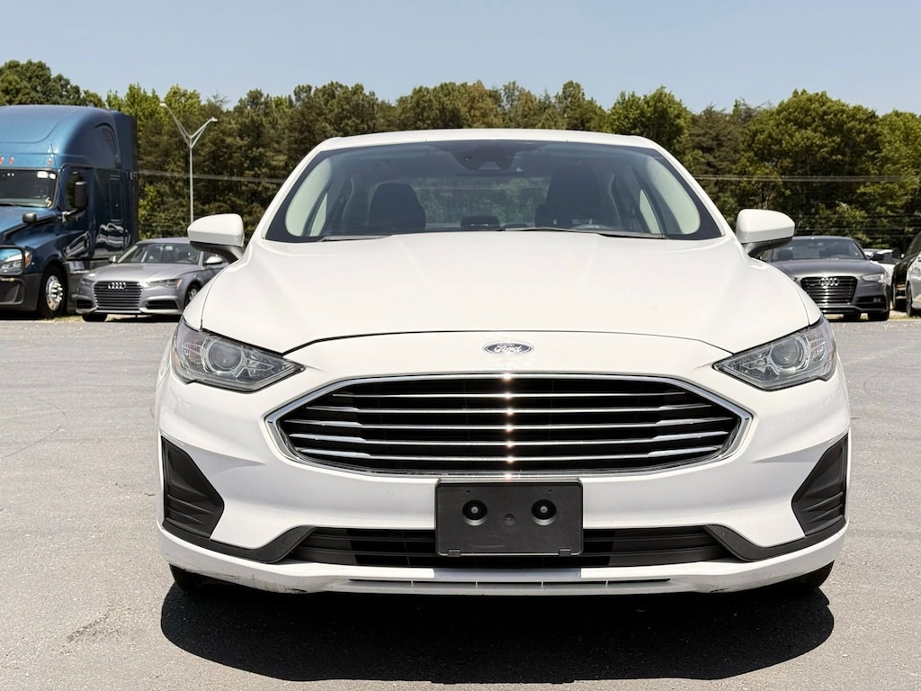 Used 2019 Ford Fusion Hybrid SE Sedan