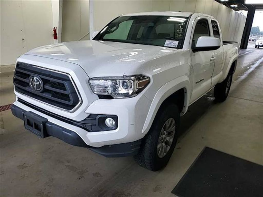 Used 2022 Toyota Tacoma SR5 Truck