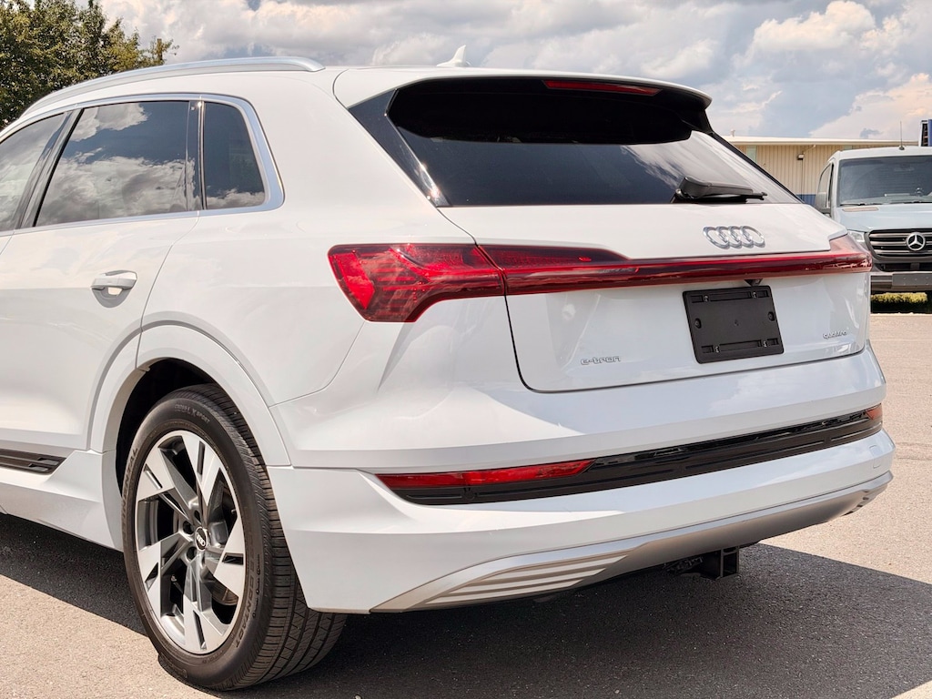 Used 2022 Audi e-tron Premium SUV