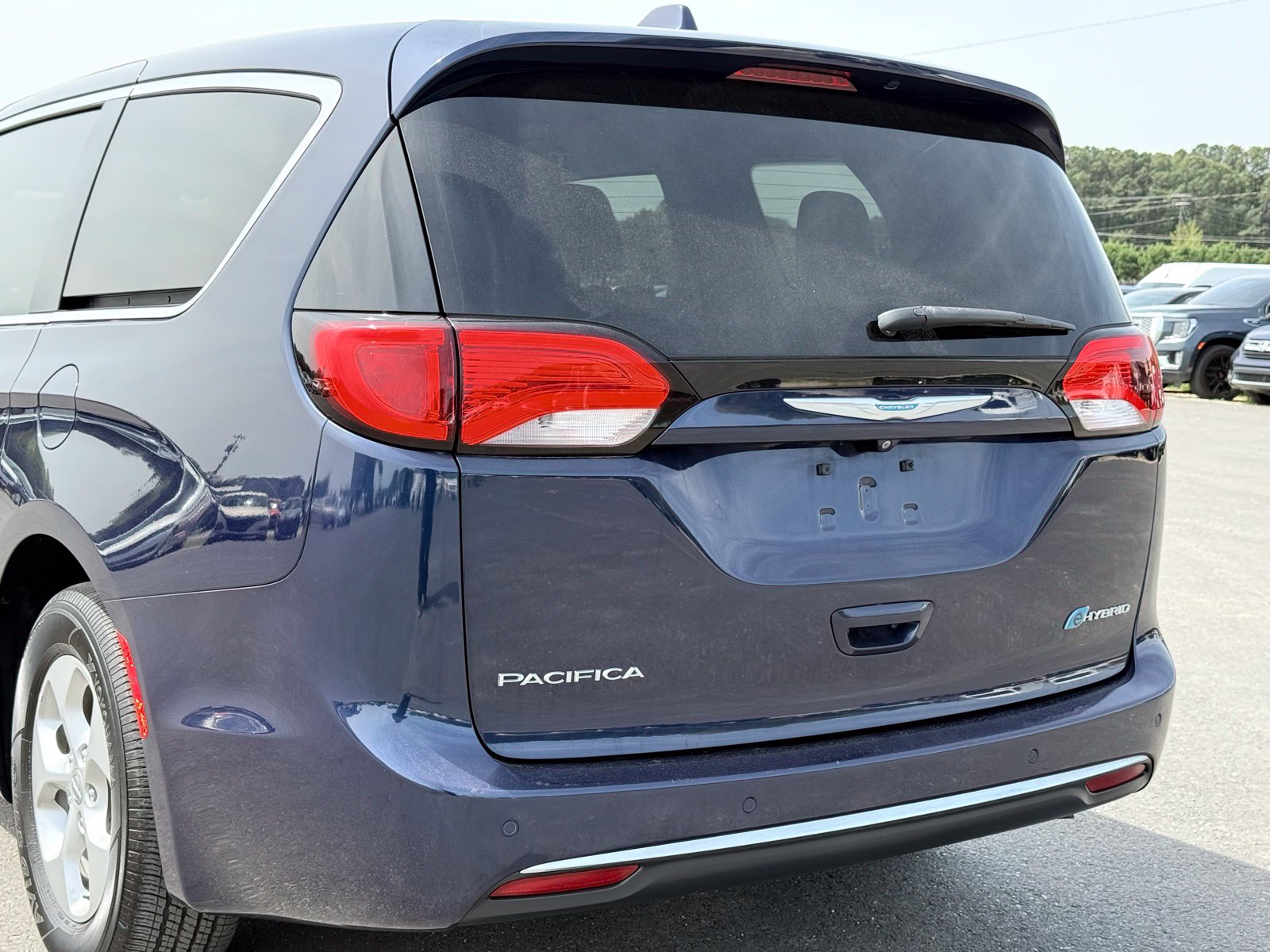 Used 2018 Chrysler Pacifica Hybrid Touring Plus Minivan/Van