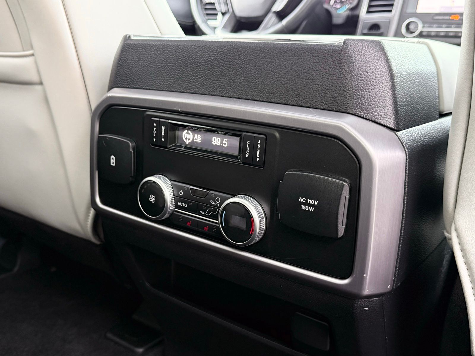 2020 Ford Expedition Platinum - Photo 25