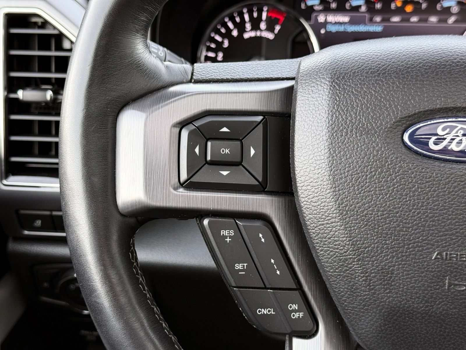2020 Ford Expedition Platinum - Photo 32