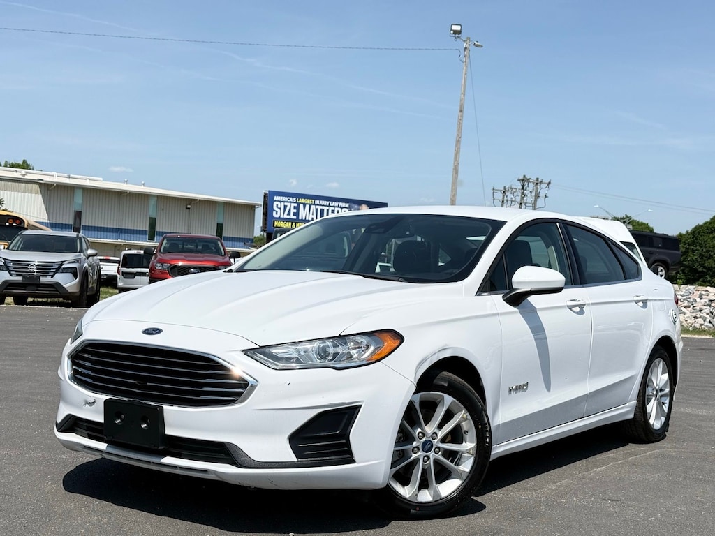 Used 2019 Ford Fusion Hybrid SE Sedan