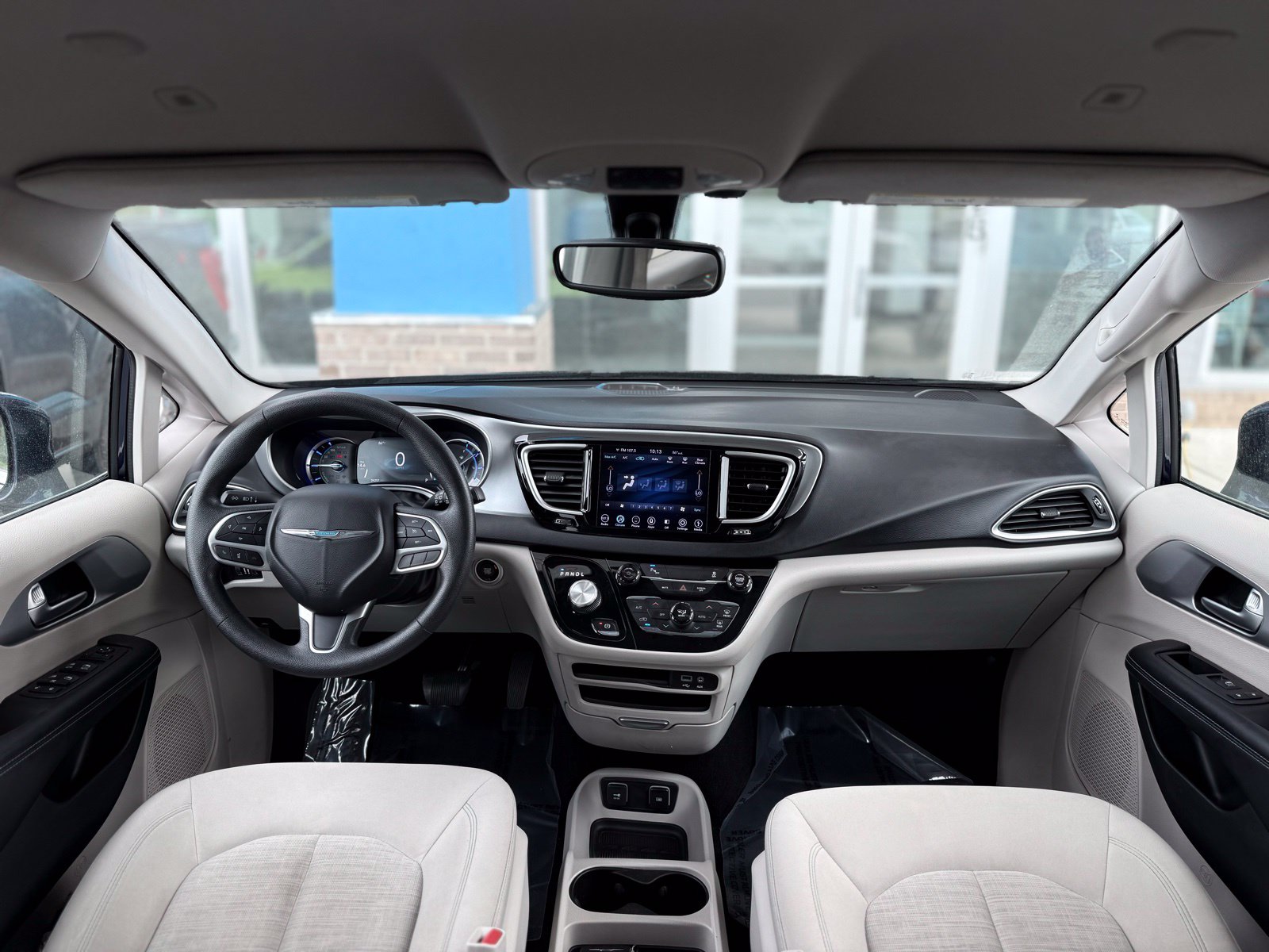 Used 2018 Chrysler Pacifica Hybrid Touring Plus Minivan/Van