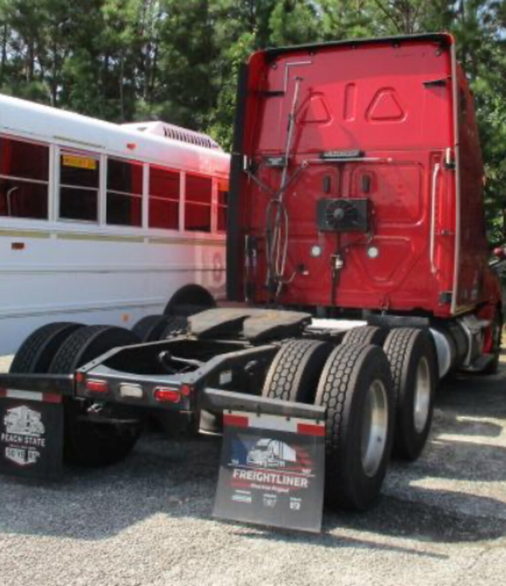 Used 2019 Freightliner Cascadia 126