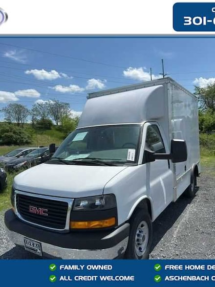 2025 GMC Savana Cutaway 3500 1WT Cutaway Van