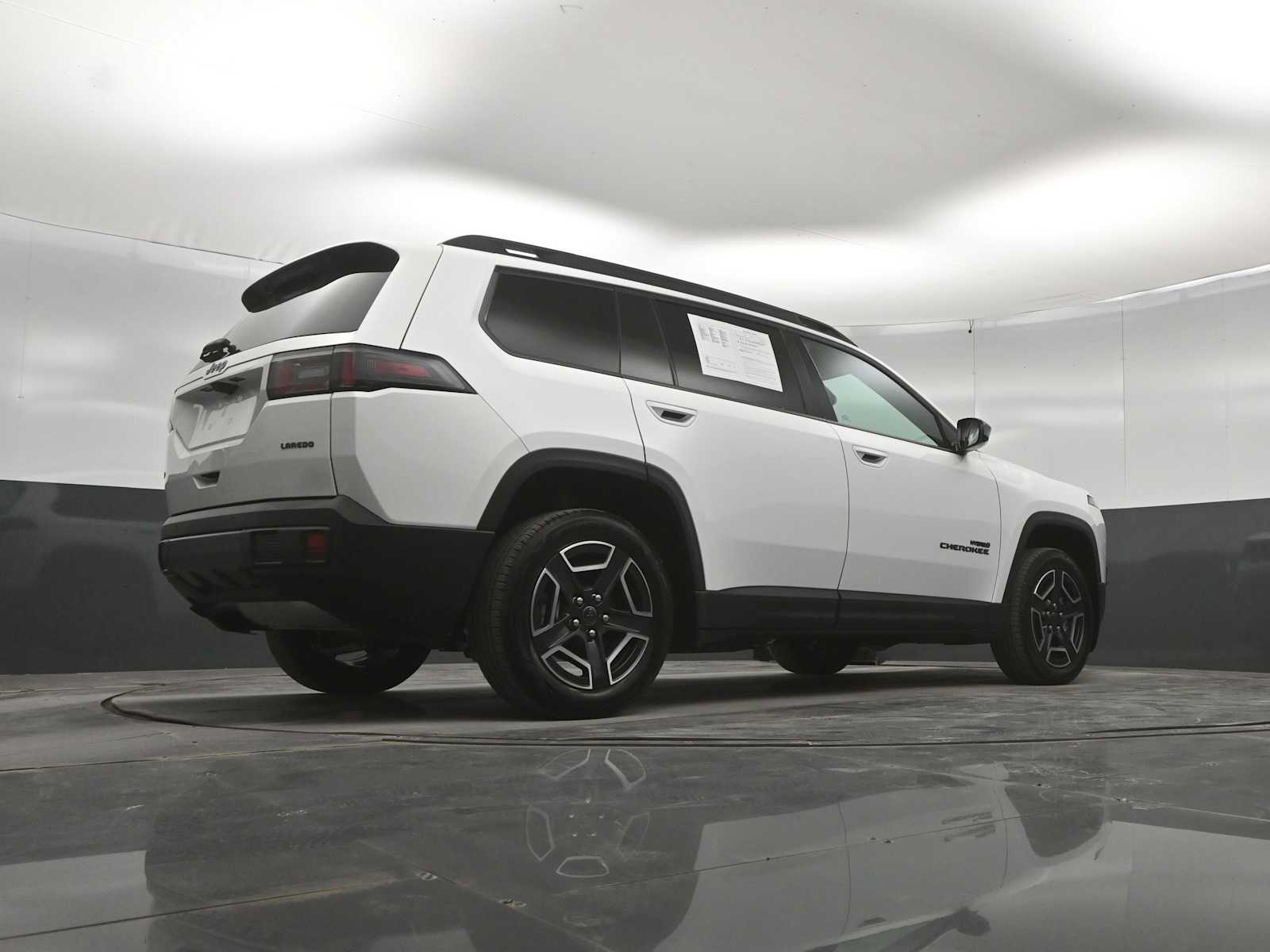 2026 Jeep Cherokee Laredo - Photo 31