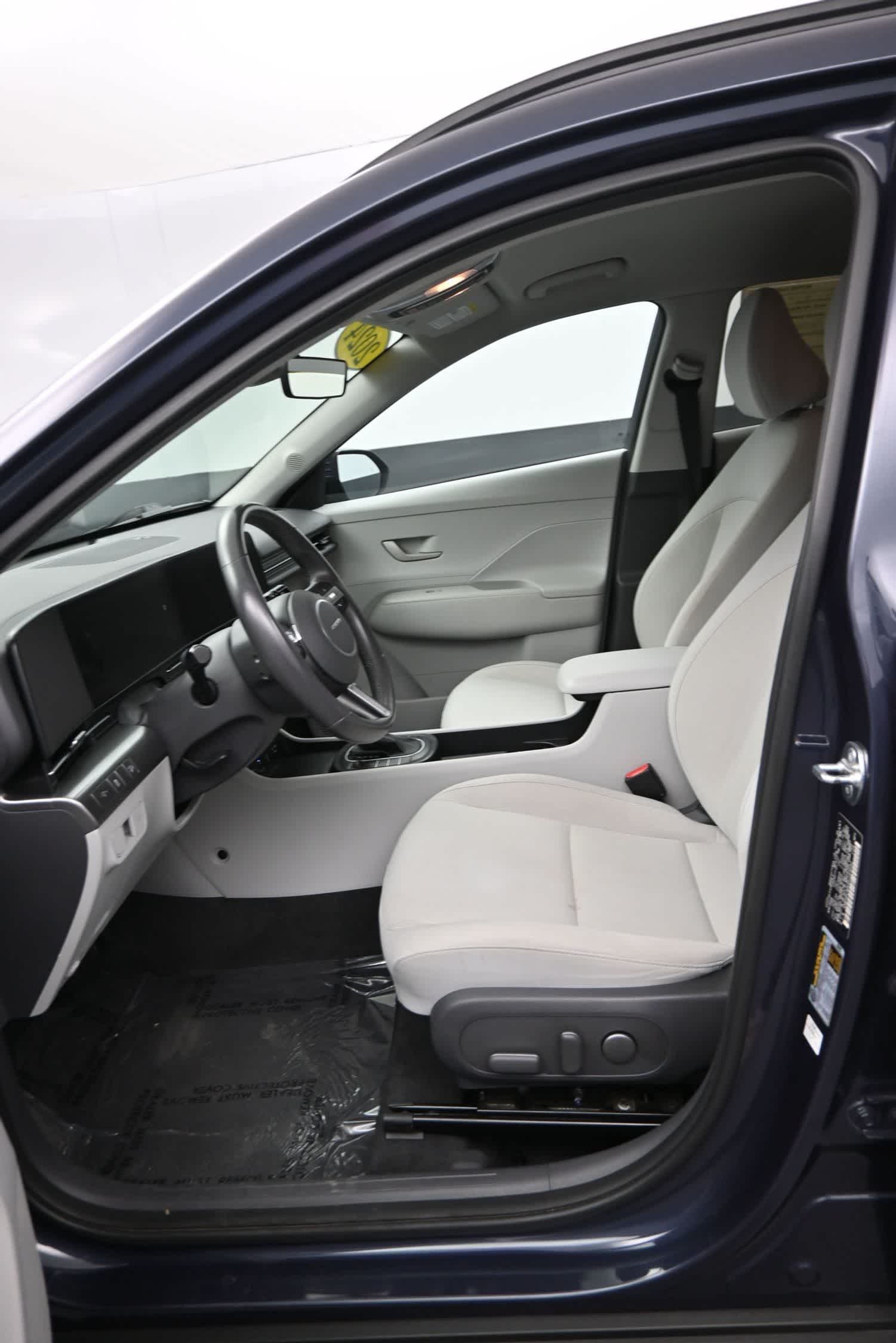 2024 Hyundai Kona SEL - Photo 11