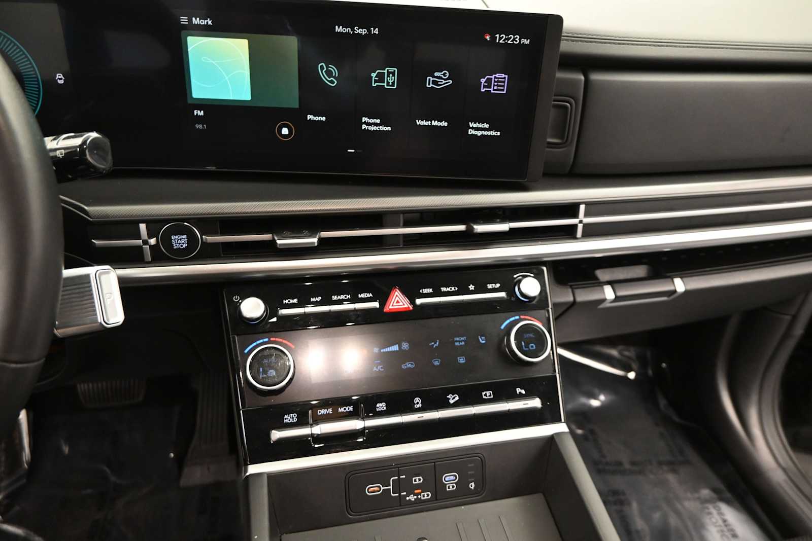 2025 Hyundai Santa Fe SEL - Photo 24