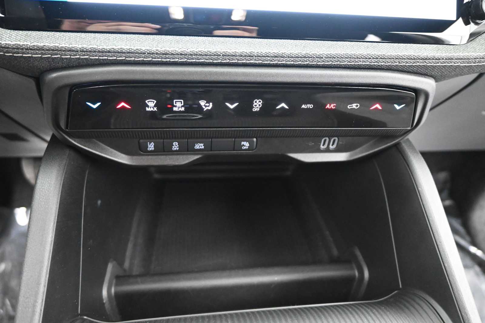 2026 Jeep Cherokee Laredo - Photo 21