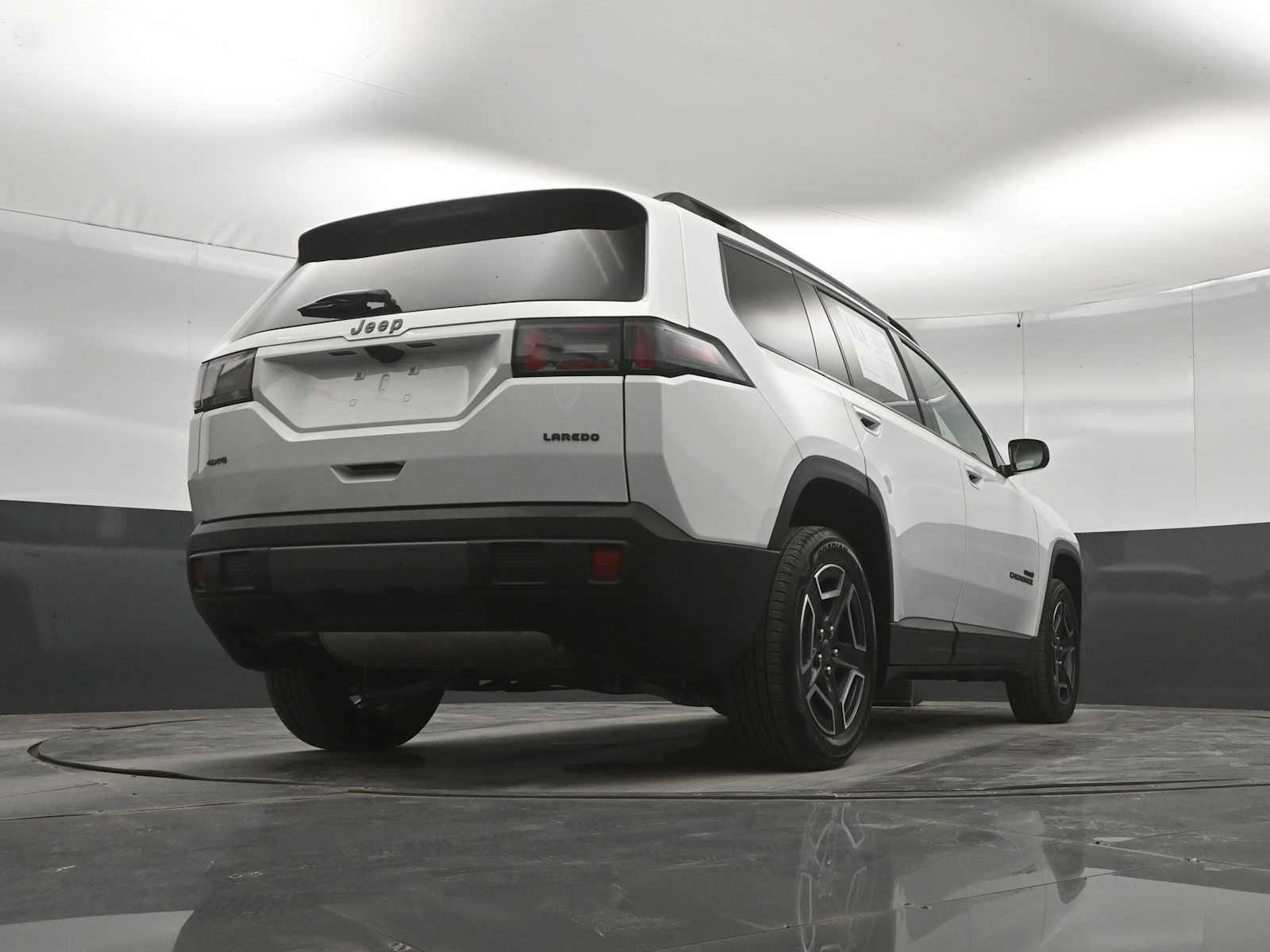 2026 Jeep Cherokee Laredo - Photo 30