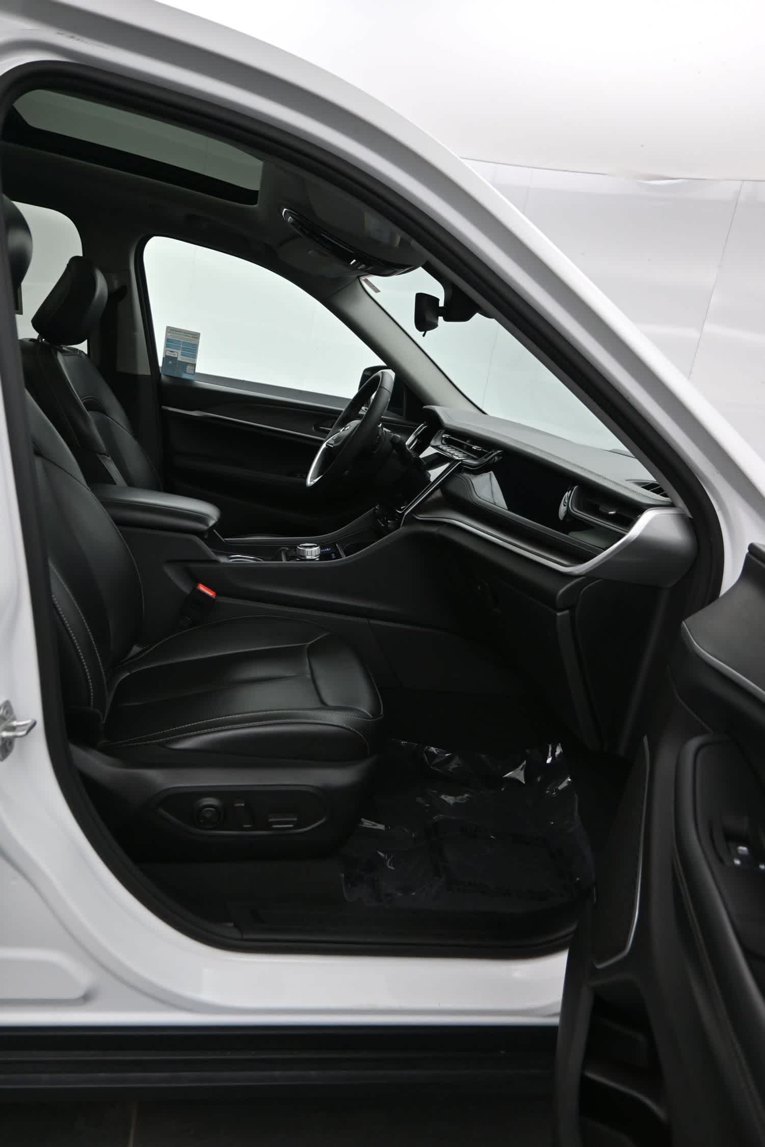 2024 Jeep Grand Cherokee 4xe - Photo 11