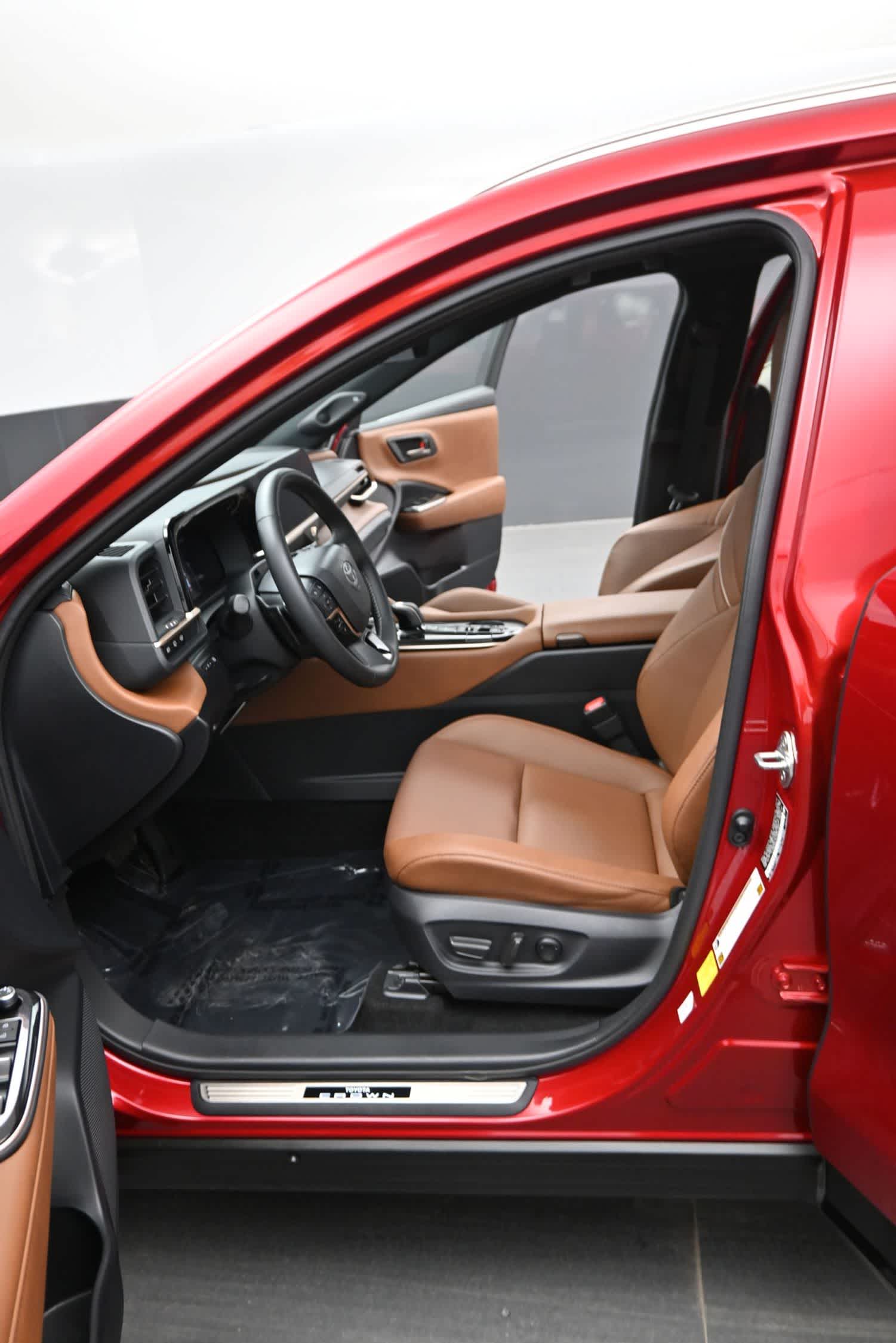 2025 Toyota Crown Signia Limited - Photo 17