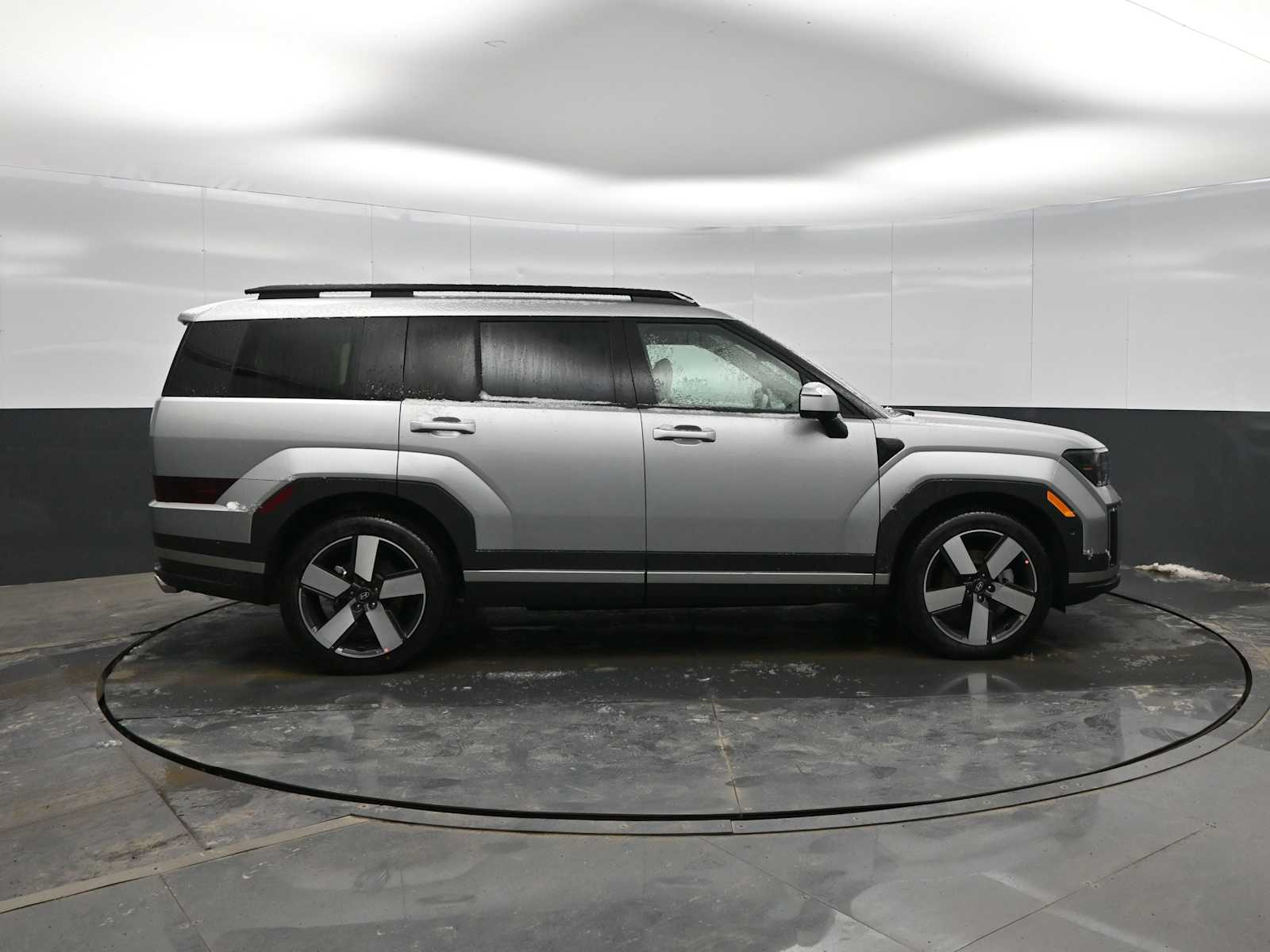 2026 Hyundai Santa Fe Limited - Photo 9
