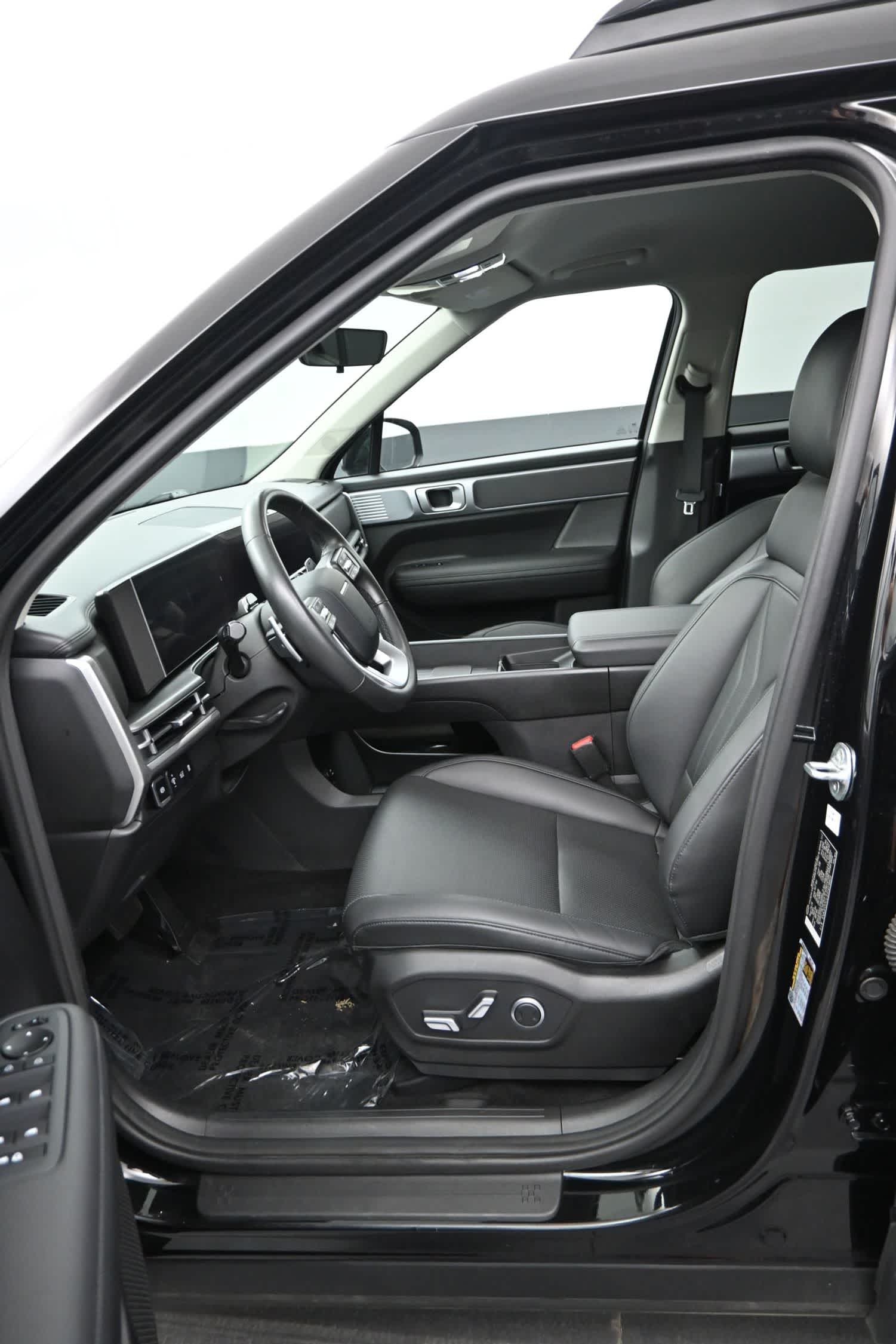 2025 Hyundai Santa Fe SEL - Photo 12