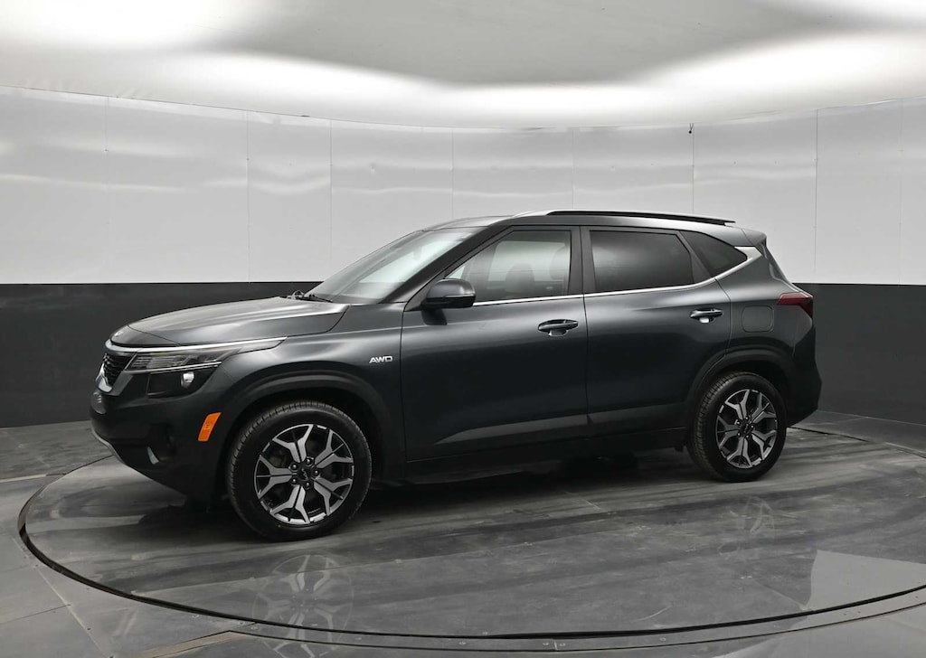 Used 2023 Kia Seltos EX IVT AWD