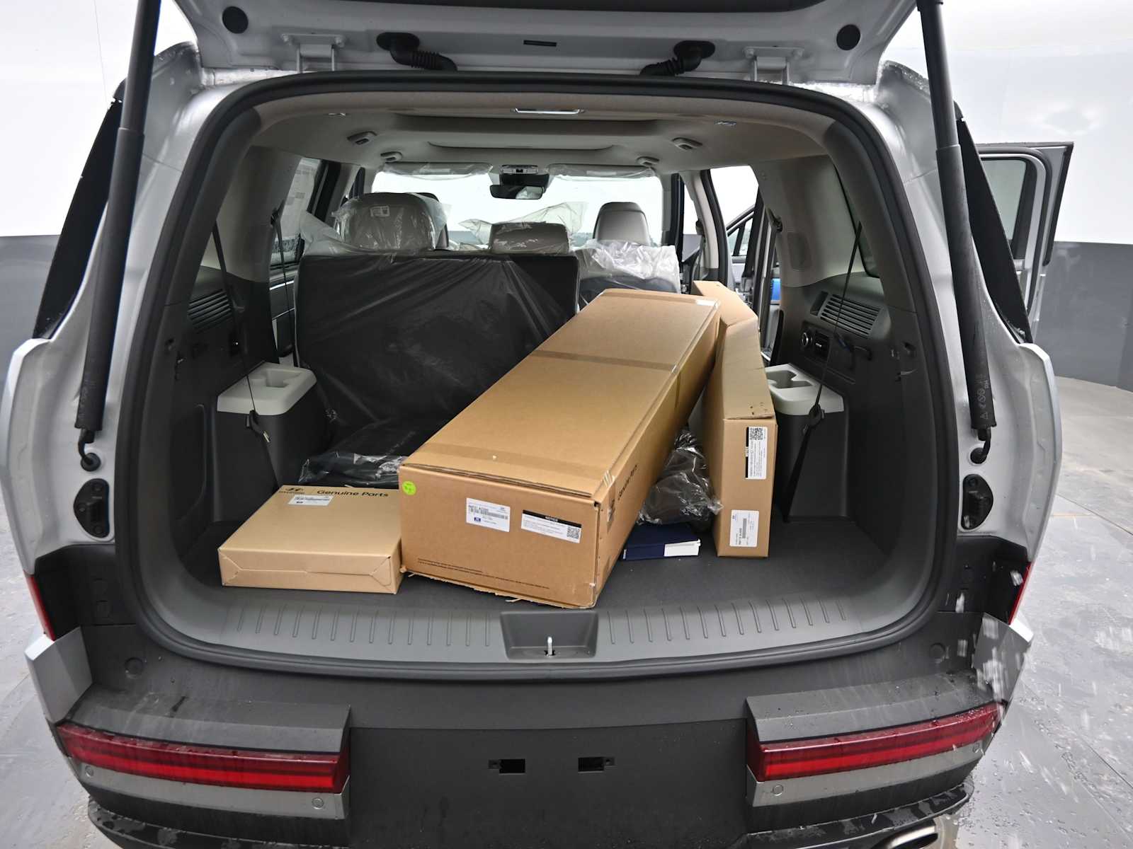 2026 Hyundai Santa Fe Limited - Photo 13