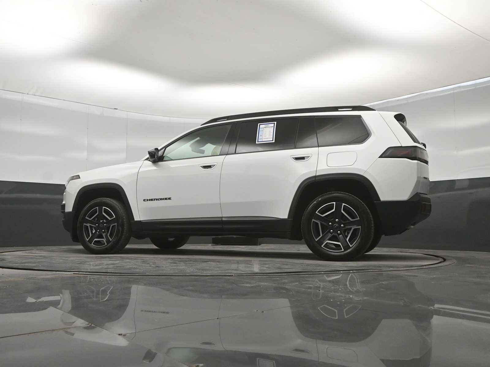 2026 Jeep Cherokee Laredo - Photo 29