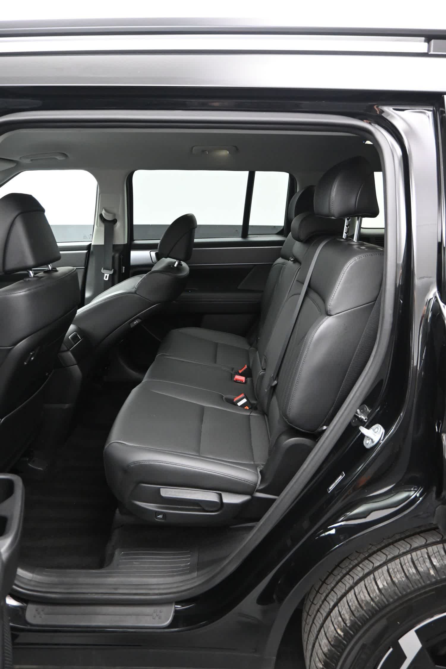 2025 Hyundai Santa Fe SEL - Photo 14