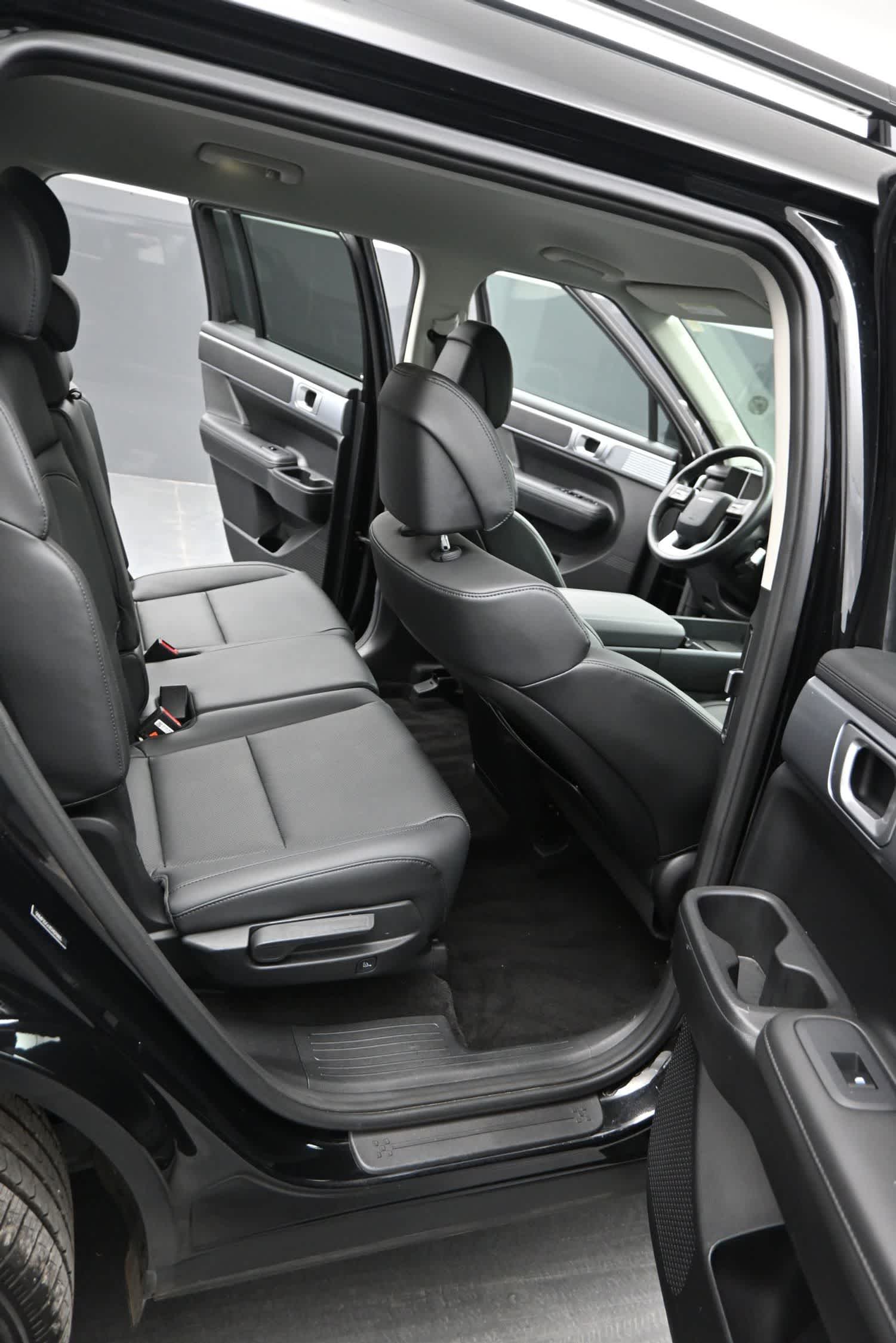 2025 Hyundai Santa Fe SEL - Photo 18
