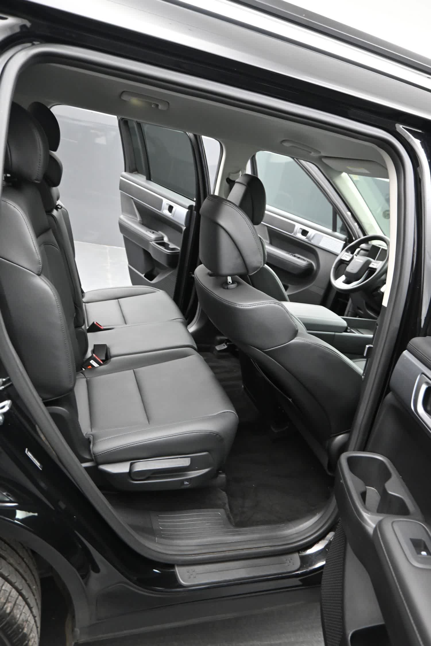 2025 Hyundai Santa Fe SEL - Photo 17