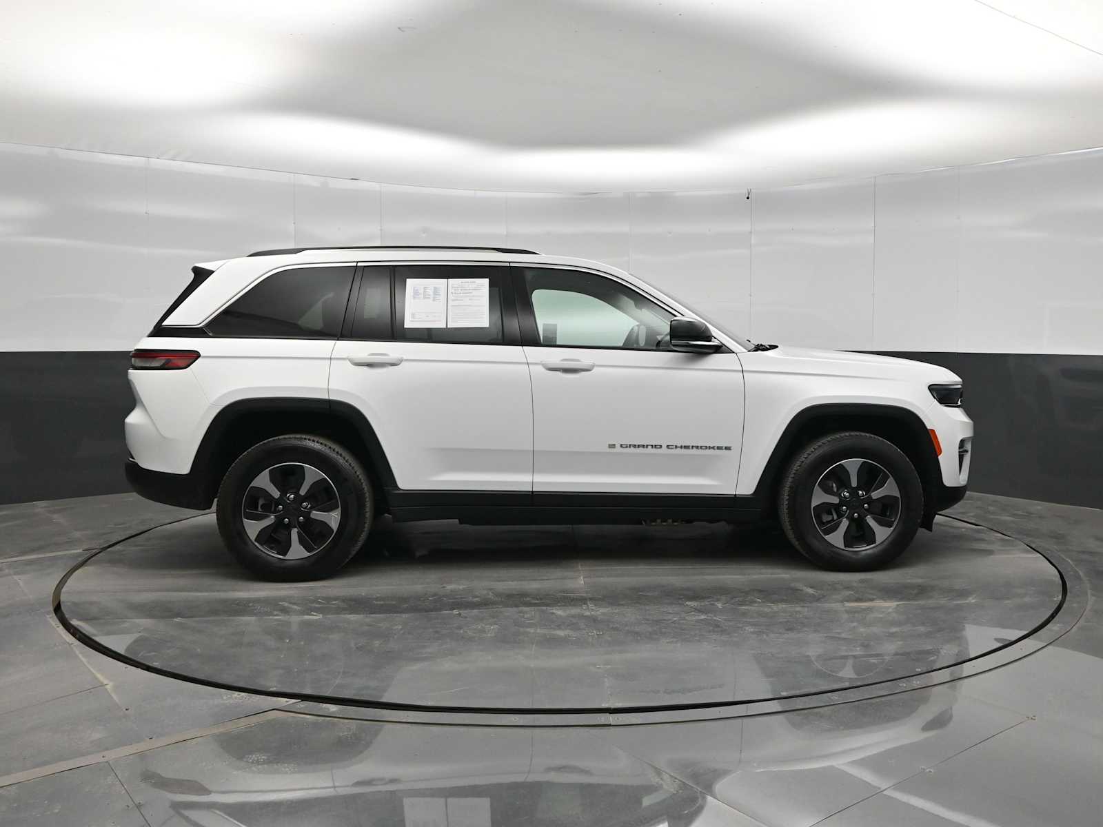 2024 Jeep Grand Cherokee 4xe - Photo 9