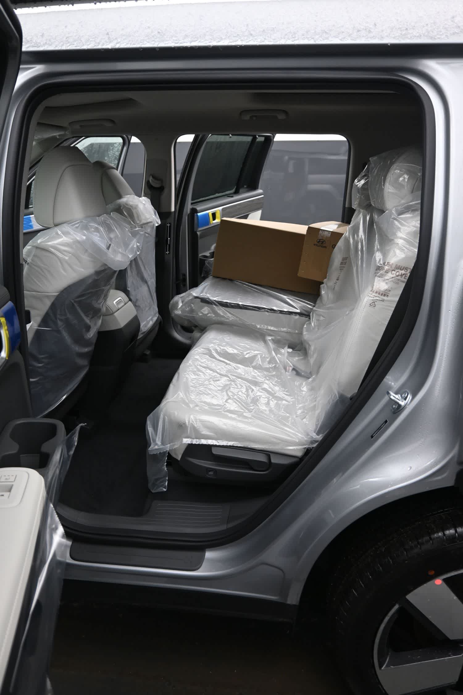 2026 Hyundai Santa Fe Limited - Photo 14