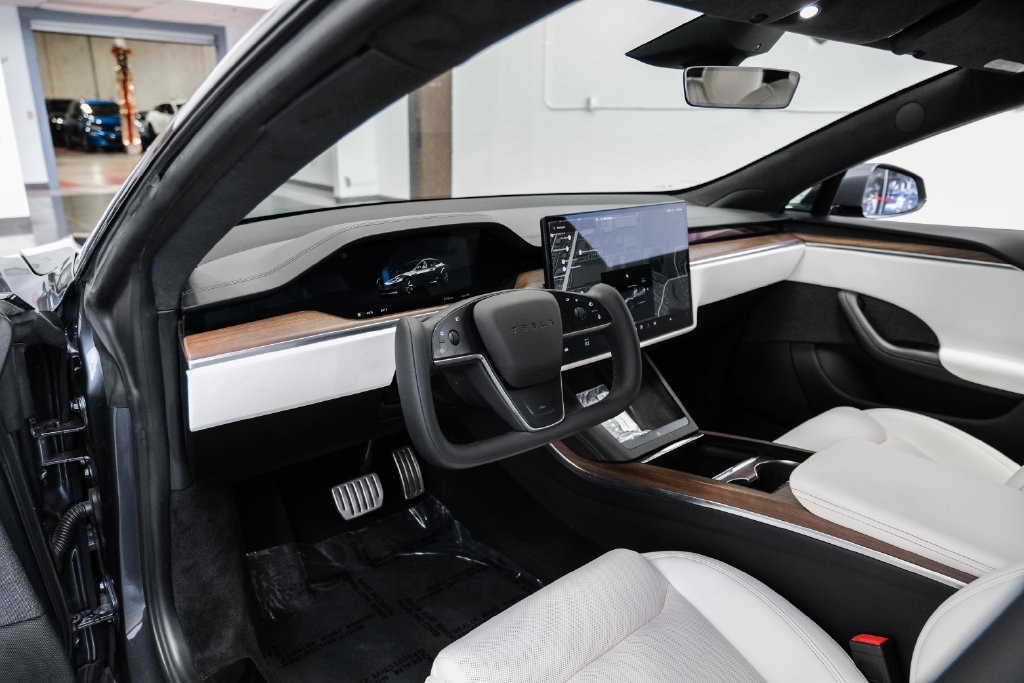 Used 2023 Tesla Model S Base Hatchback