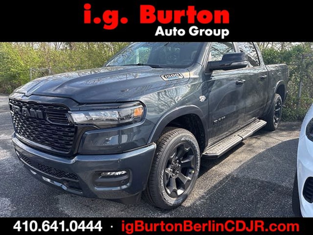 New 2026 Ram 1500 BIG HORN CREW CAB 4X4 5'7 BOX Pickup