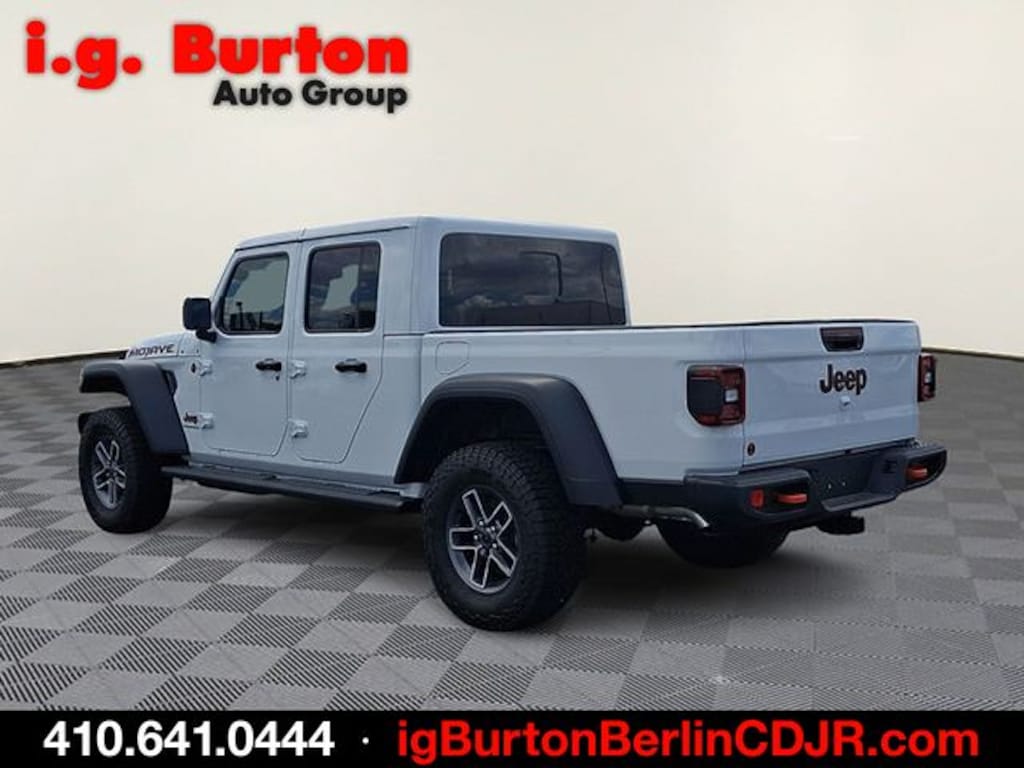 New 2026 Jeep Gladiator MOJAVE 4X4 Pickup