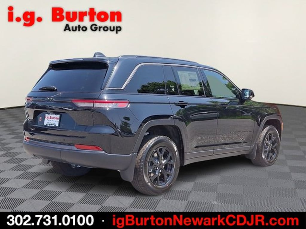 New 2026 Jeep Grand Cherokee LAREDO ALTITUDE 4X4 Sport Utility
