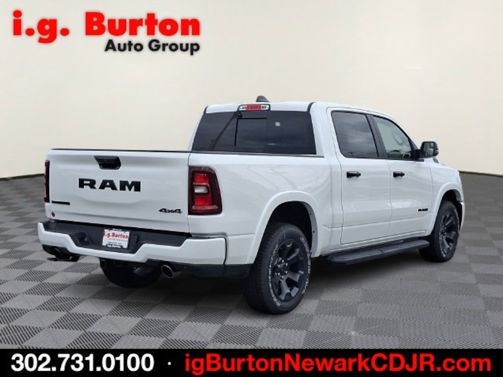 New 2026 Ram 1500 BIG HORN CREW CAB 4X4 5'7 BOX Pickup