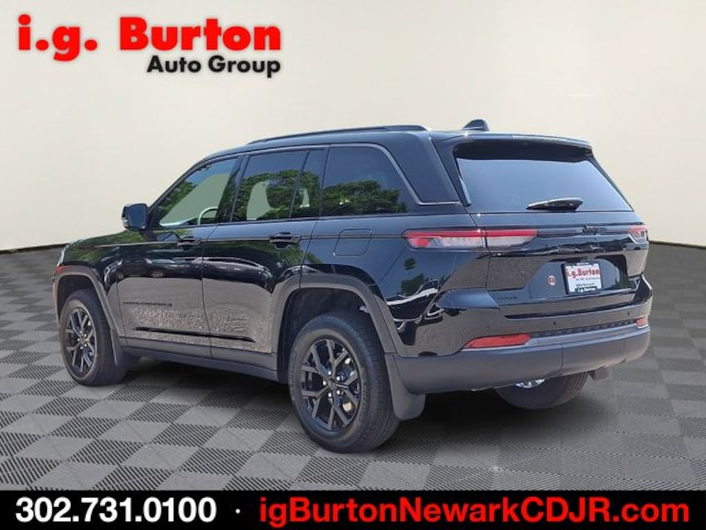 New 2026 Jeep Grand Cherokee LAREDO ALTITUDE 4X4 Sport Utility