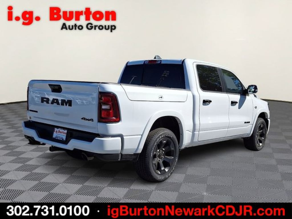 New 2026 Ram 1500 BIG HORN CREW CAB 4X4 5'7 BOX Pickup