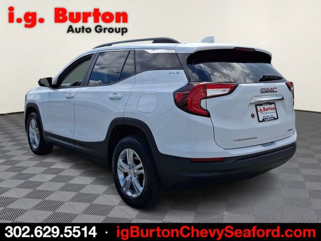 Used 2024 GMC Terrain SLE SUV