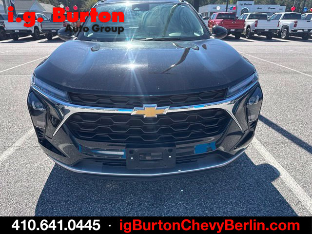 Used 2025 Chevrolet Trax LT SUV