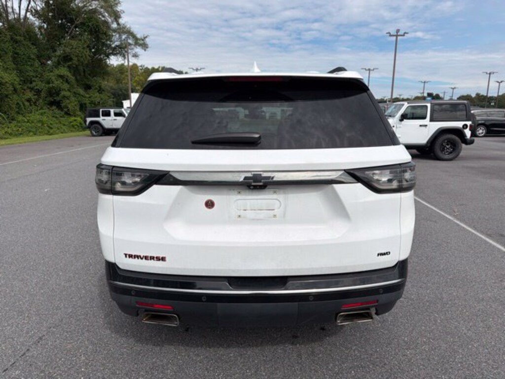 Used 2020 Chevrolet Traverse Premier SUV
