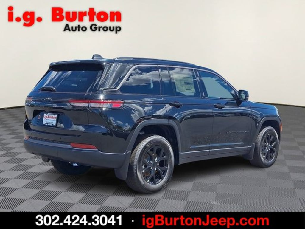 New 2026 Jeep Grand Cherokee LAREDO ALTITUDE 4X4 Sport Utility