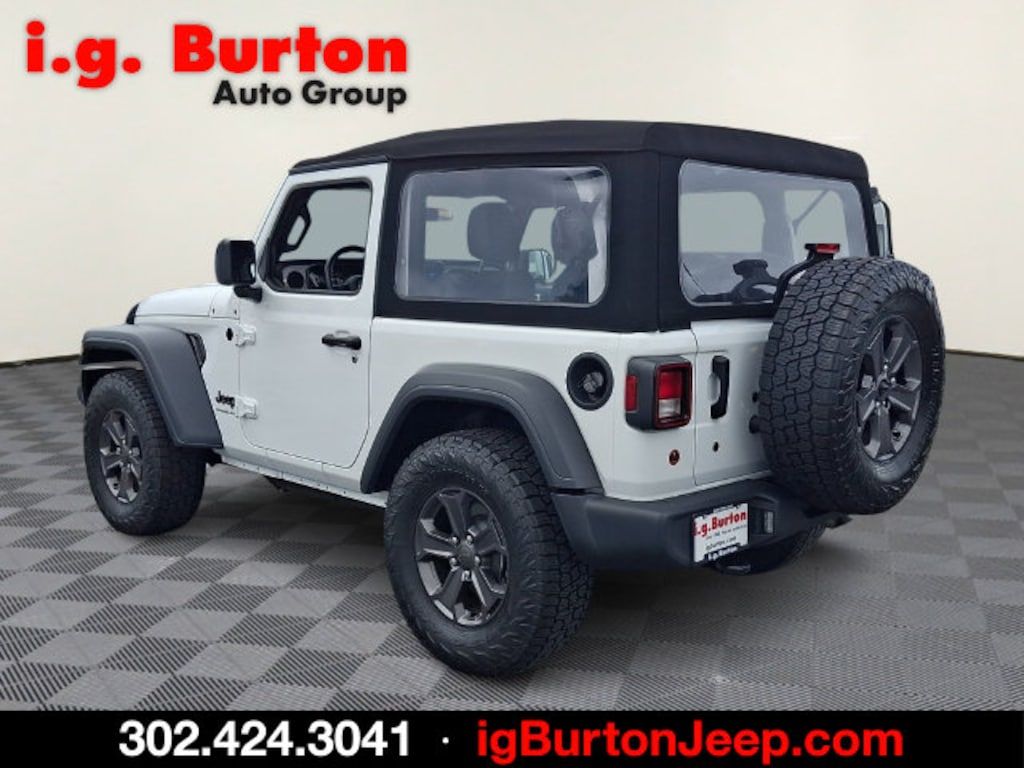 Used 2024 Jeep Wrangler Sport SUV