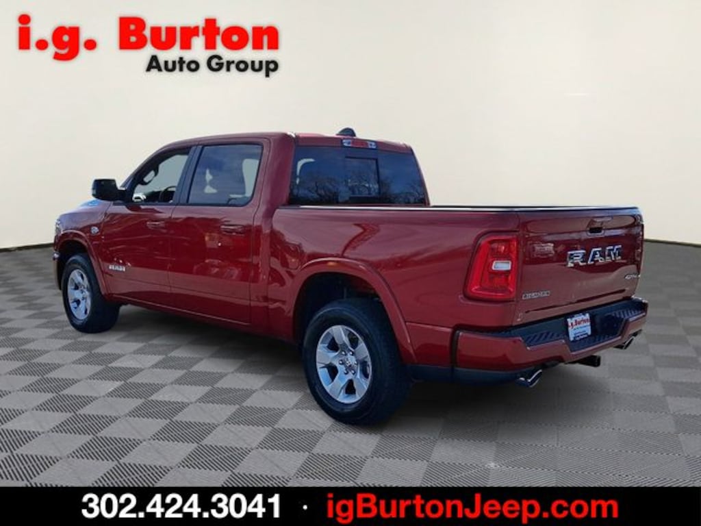 New 2026 Ram 1500 BIG HORN CREW CAB 4X4 5'7 BOX Pickup