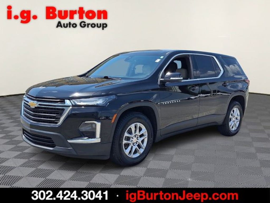 Used 2023 Chevrolet Traverse LS SUV
