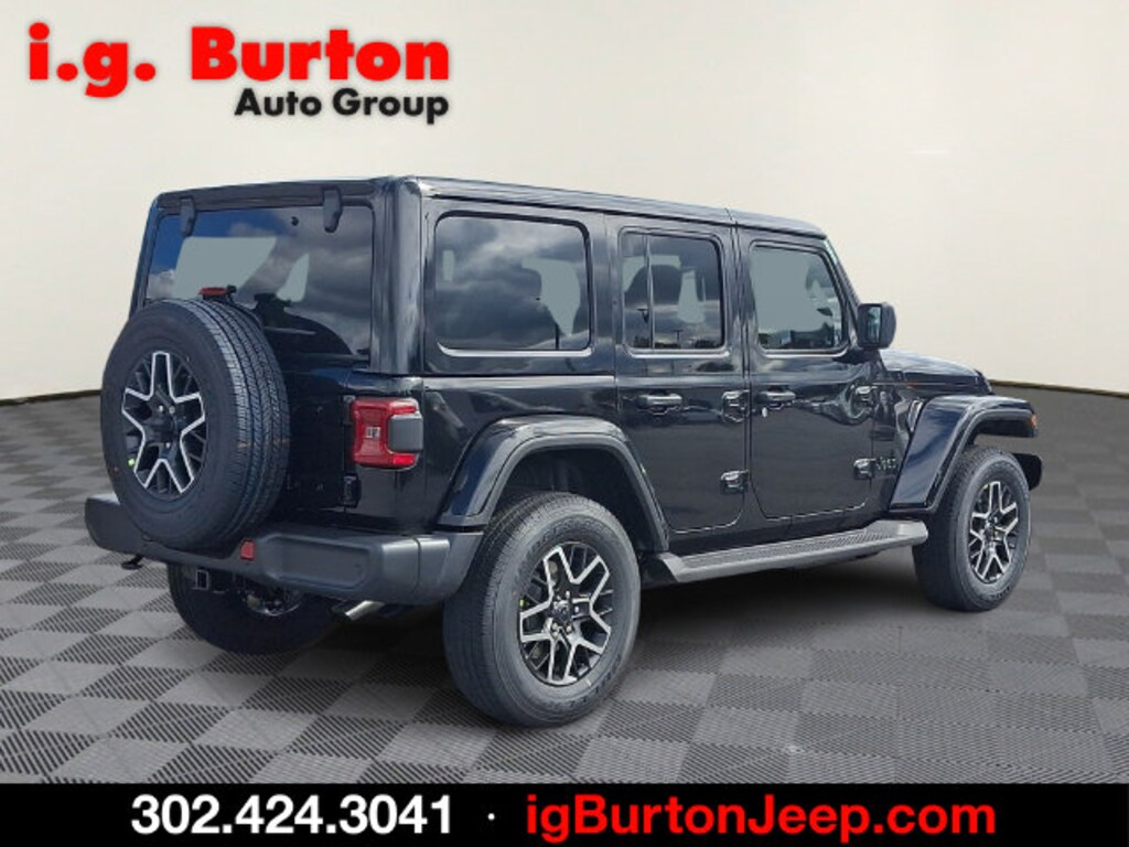 New 2027 Jeep Wrangler 4-DOOR SAHARA Sport Utility