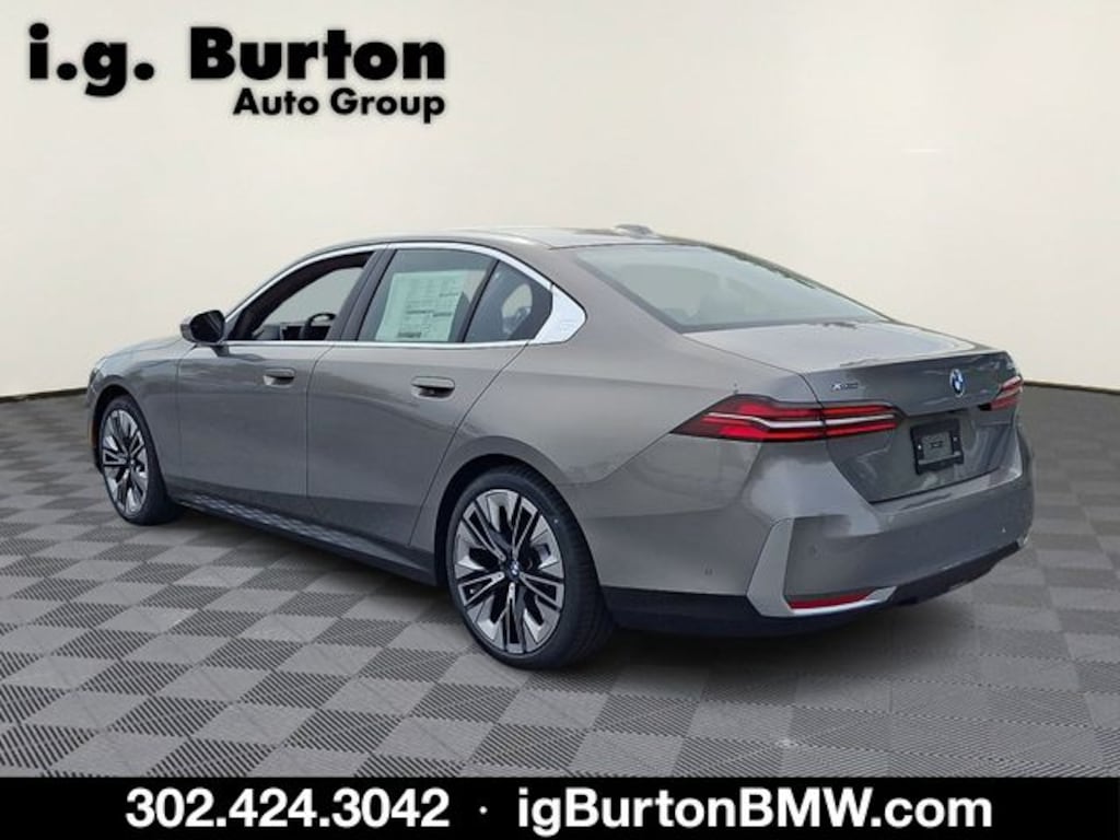 New 2026 BMW 5 Series 530i xDrive Sedan