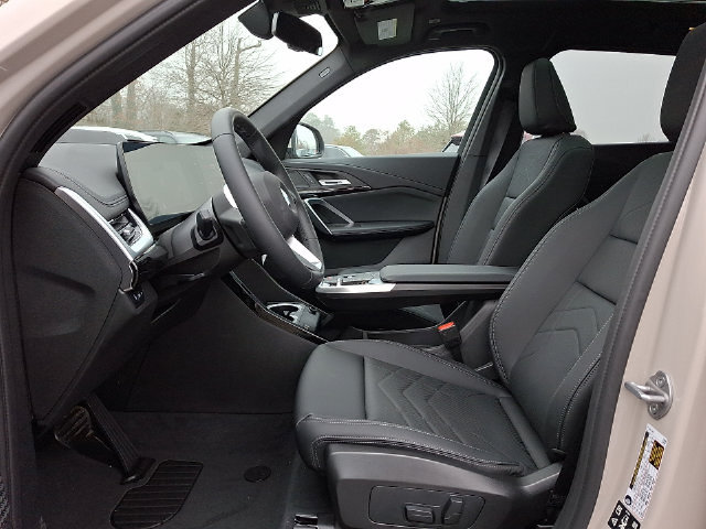 2026 BMW X1 28i - Photo 9