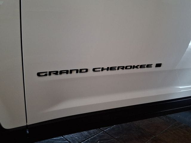 2026 Jeep Grand Cherokee Laredo - Photo 8