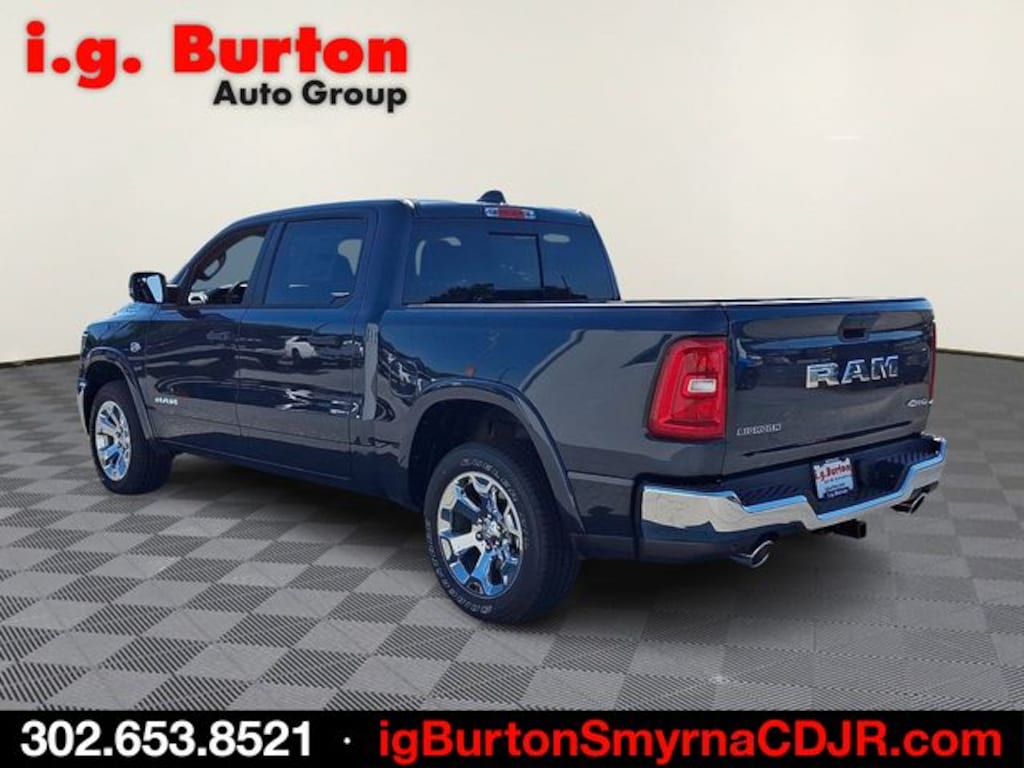 New 2026 Ram 1500 BIG HORN CREW CAB 4X4 5'7 BOX Pickup
