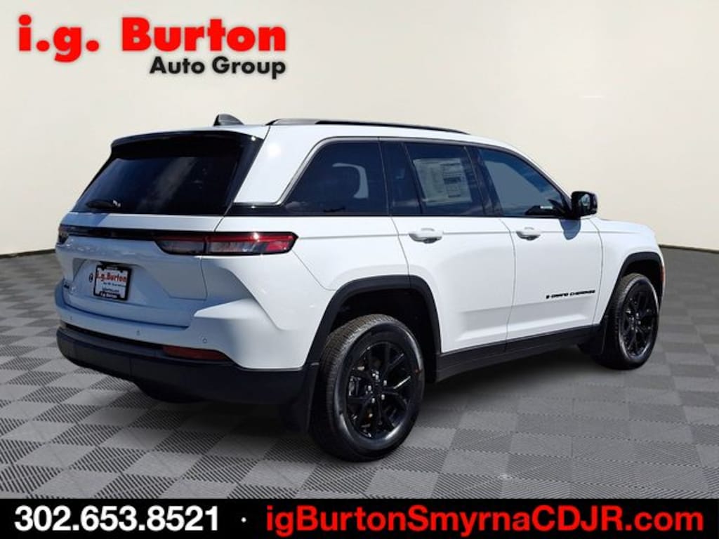 New 2026 Jeep Grand Cherokee LAREDO ALTITUDE 4X4 Sport Utility