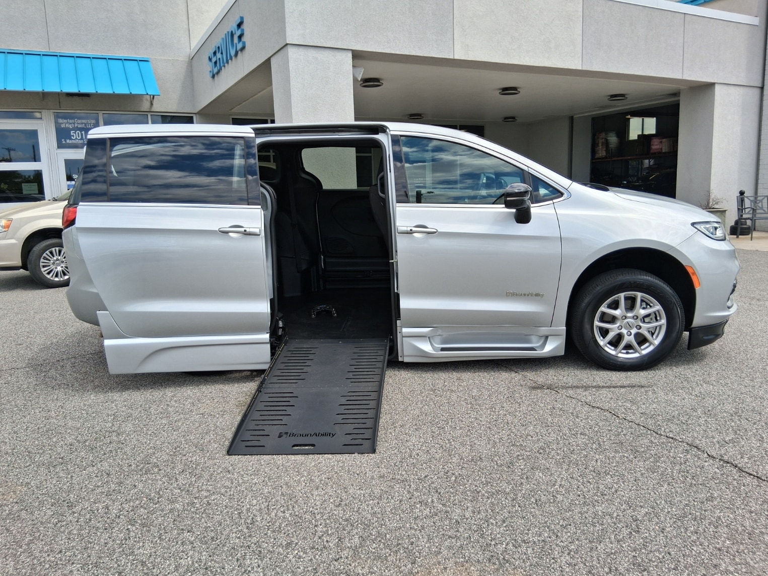 2024 Chrysler Pacifica