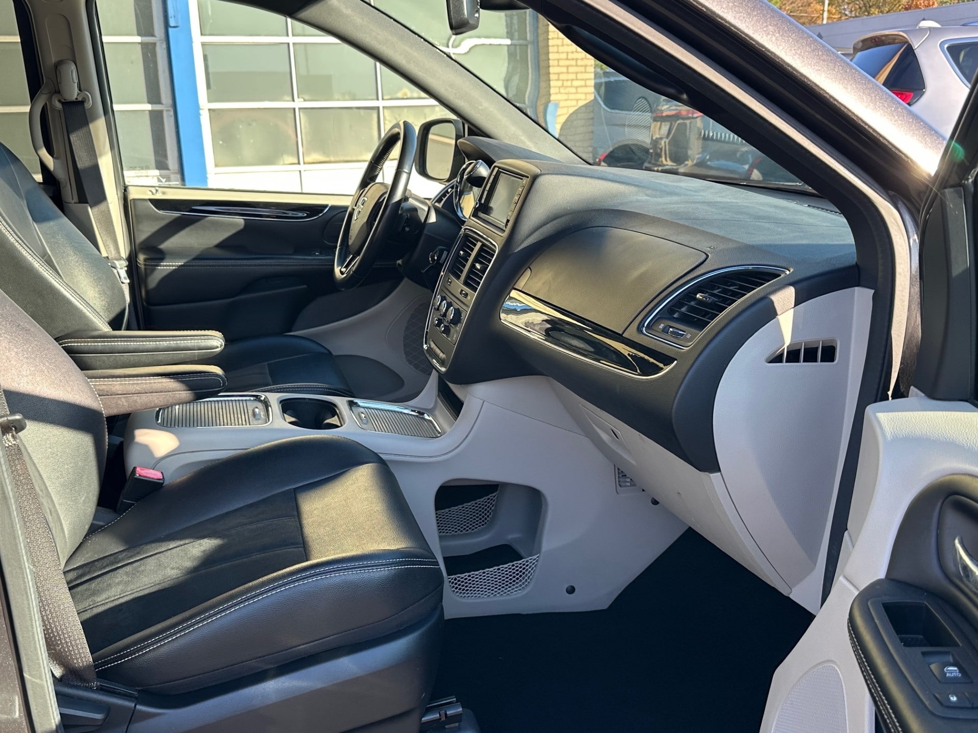 2019 Dodge Grand Caravan SXT - Photo 13